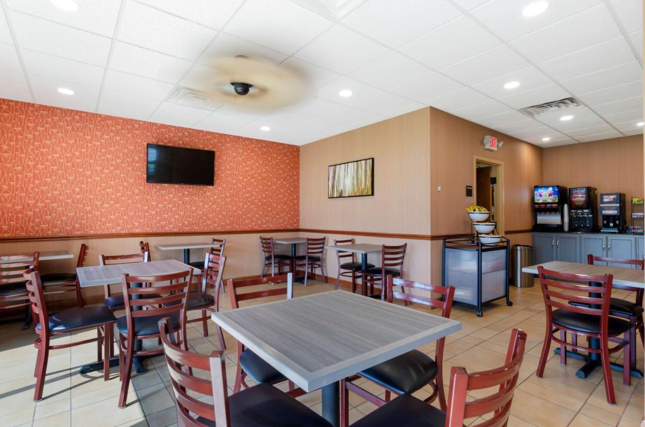 Hotel Western North Roanoke 3*